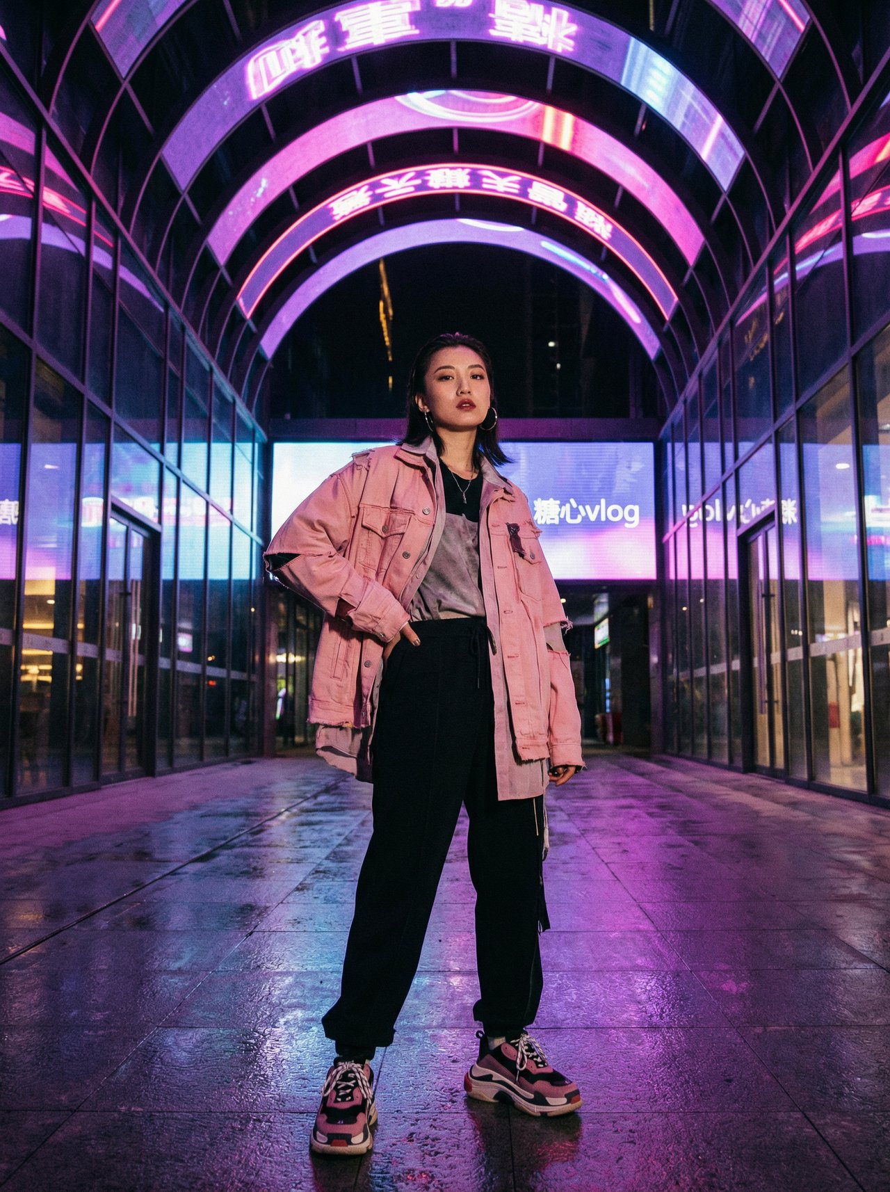 小马拉大车街拍视频